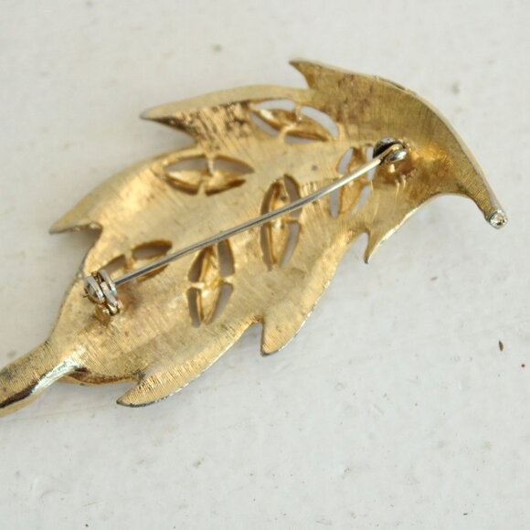 Vintage 1950s 1960s Brooch, Gold Tone Leaf with Rhinestone Clusters Cocktail Pin - Picture 7 of 10
